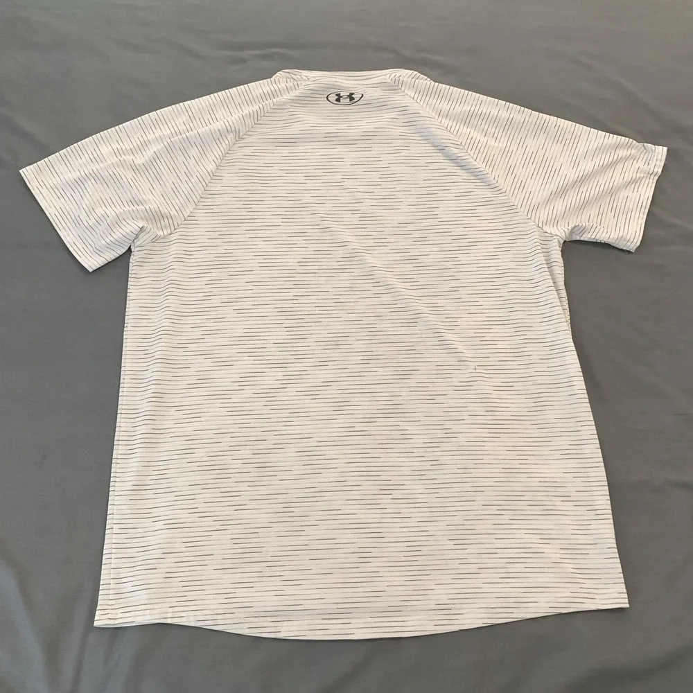 Under Armour Shirt Lot 2 Mens Large Gray White Tech Tee Active T-Shirt Gym